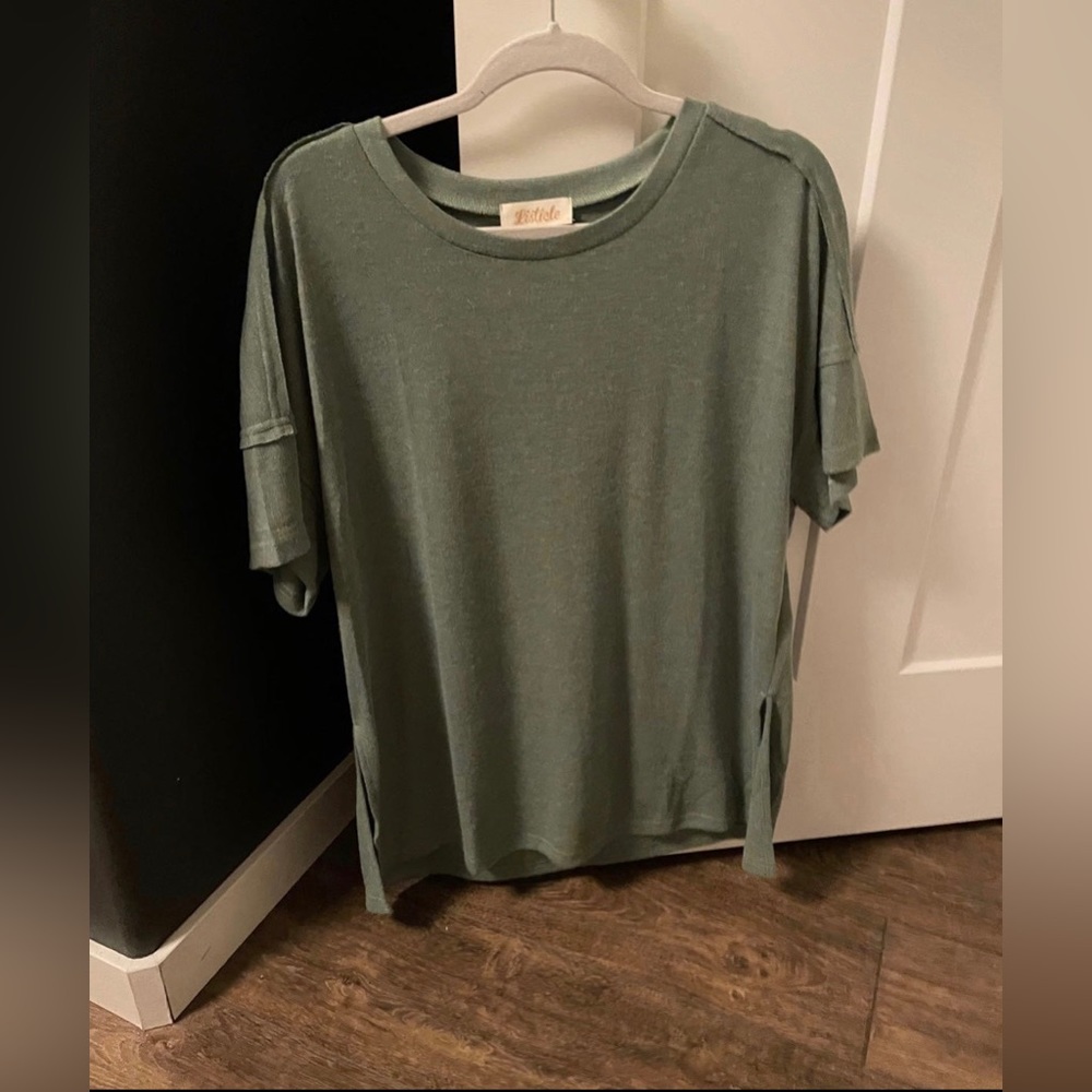 Listicle Green Tee